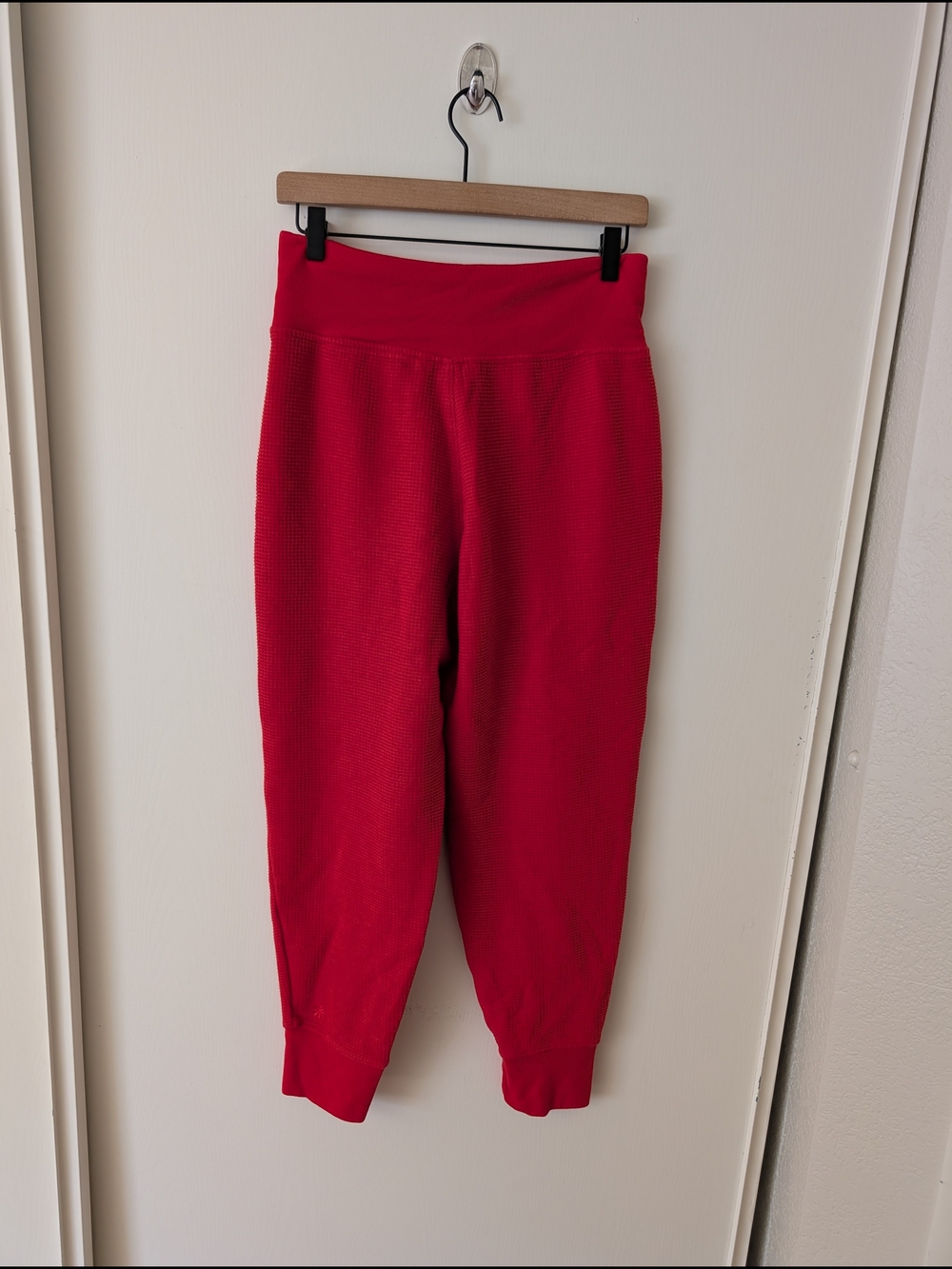 Athleta Womens Small Red Joggers Waffleweave Activewear Loungewear Athleisure - Picture 5 of 8